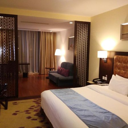 Benjoy Hotel - Jinqiao Branch Shanghai Extérieur photo