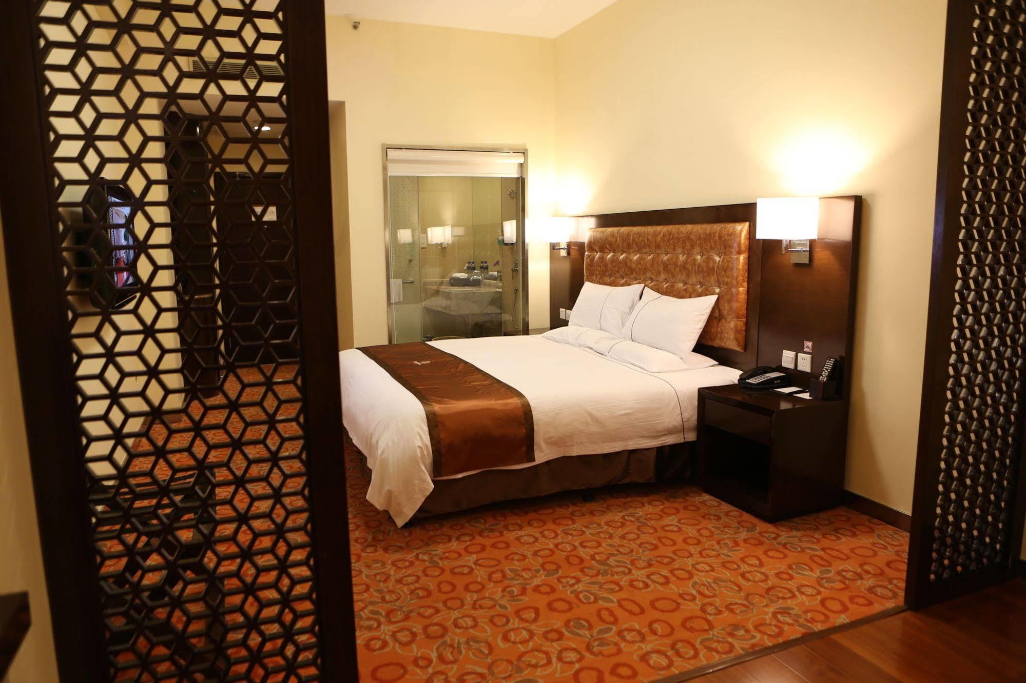 Benjoy Hotel - Jinqiao Branch Shanghai Extérieur photo