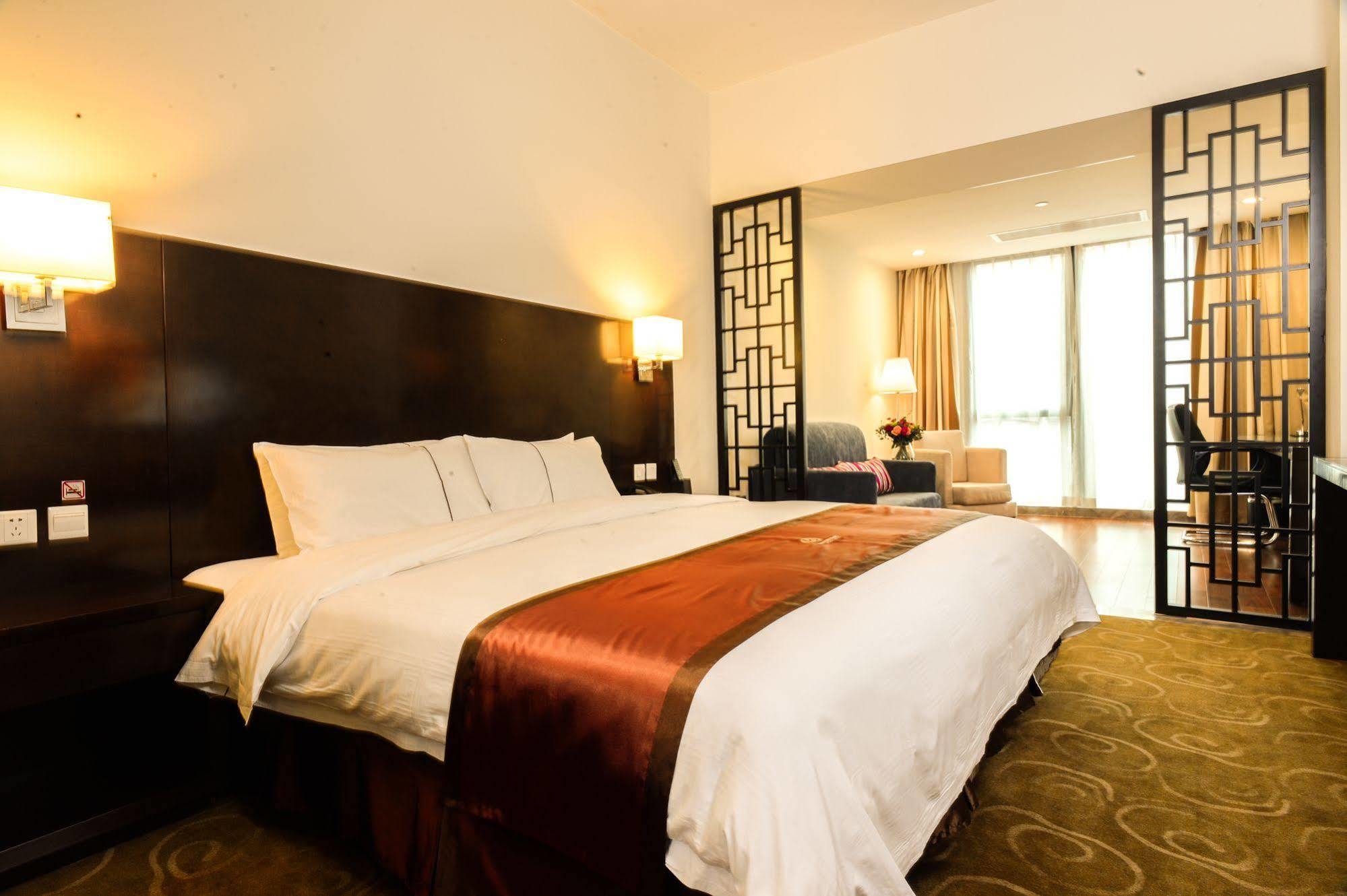 Benjoy Hotel - Jinqiao Branch Shanghai Extérieur photo