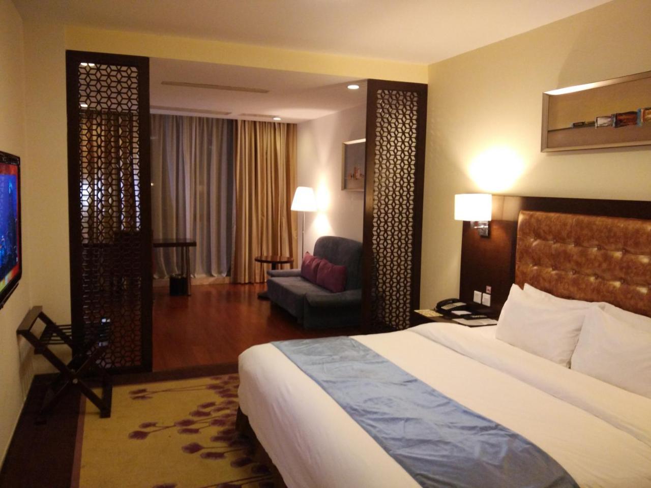 Benjoy Hotel - Jinqiao Branch Shanghai Extérieur photo